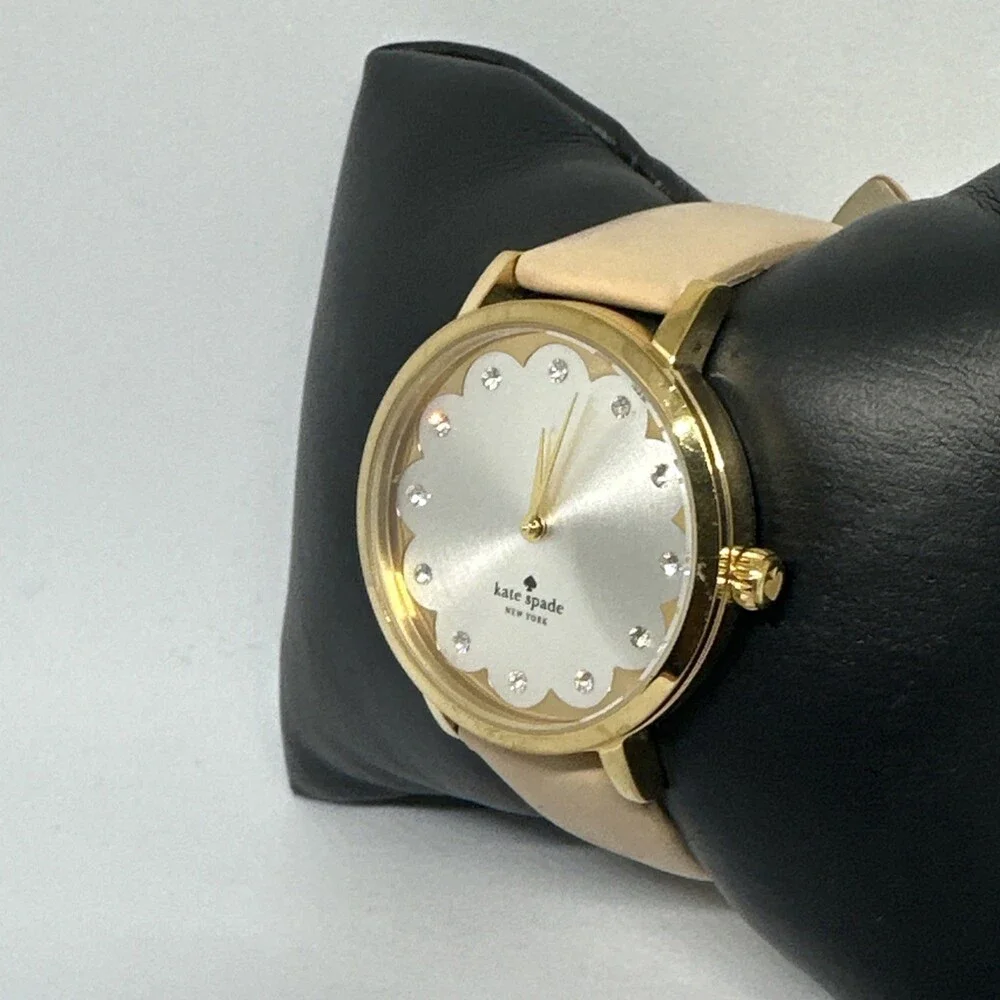 Kate Spade New York Metro 0586 Women's Beige Leather Analog Dial Watch HME645